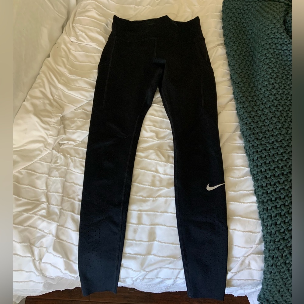 Nike Dri Fit Leggings with Pocket
